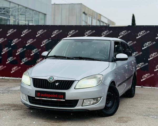 Серый Шкода Фабия, объемом двигателя 1.6 л и пробегом 274 тыс. км за 5500 $, фото 1 на Automoto.ua
