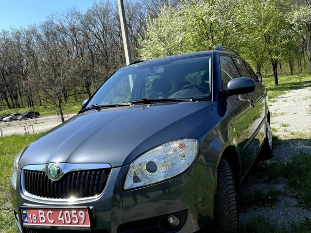 Сірий Шкода Фабія, об'ємом двигуна 1.4 л та пробігом 218 тис. км за 5700 $, фото 1 на Automoto.ua