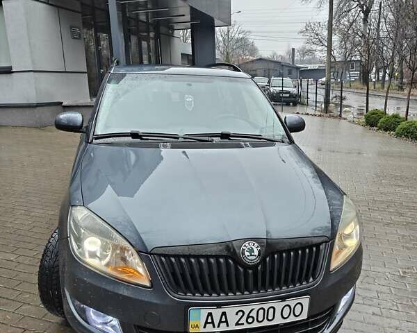 Серый Шкода Фабия, объемом двигателя 1.6 л и пробегом 276 тыс. км за 6150 $, фото 1 на Automoto.ua
