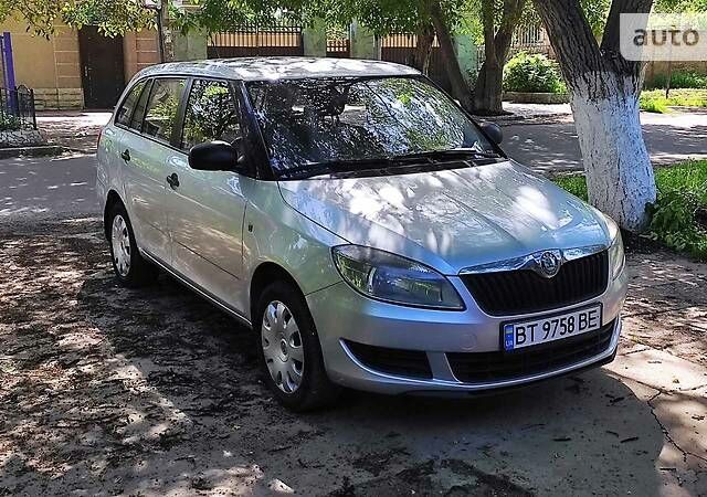 Сірий Шкода Фабія, об'ємом двигуна 1.2 л та пробігом 171 тис. км за 5500 $, фото 1 на Automoto.ua