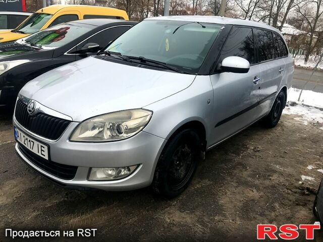 Серый Шкода Фабия, объемом двигателя 1.4 л и пробегом 480 тыс. км за 4100 $, фото 1 на Automoto.ua