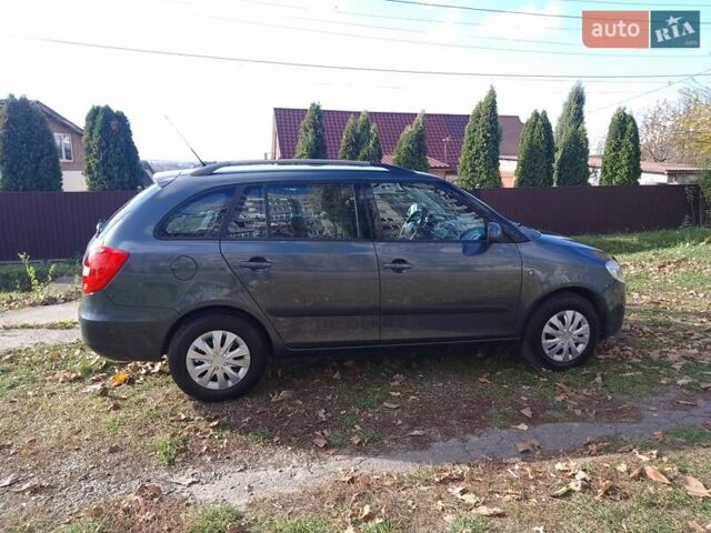Серый Шкода Фабия, объемом двигателя 1.4 л и пробегом 167 тыс. км за 5999 $, фото 1 на Automoto.ua
