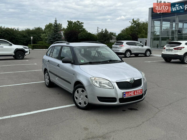 Сірий Шкода Фабія, об'ємом двигуна 1.39 л та пробігом 212 тис. км за 5800 $, фото 1 на Automoto.ua