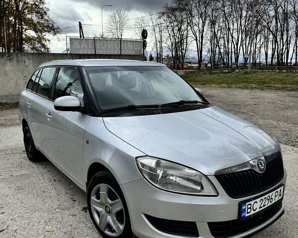 Шкода Фабия 2011 в Стрые на Automoto.ua Серый Шкода Фабия, объемом двигателя 1.6 л и пробегом 291 тыс. км за 5500 $, фото 1 на Automoto.ua