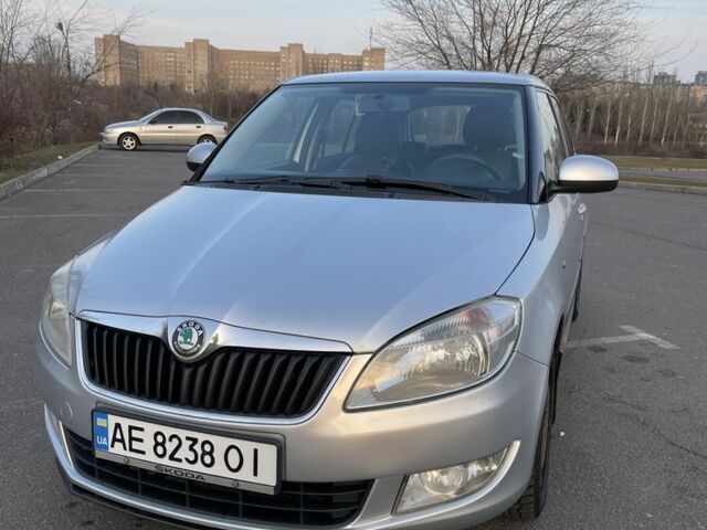 Серый Шкода Фабия, объемом двигателя 1.6 л и пробегом 219 тыс. км за 6000 $, фото 1 на Automoto.ua
