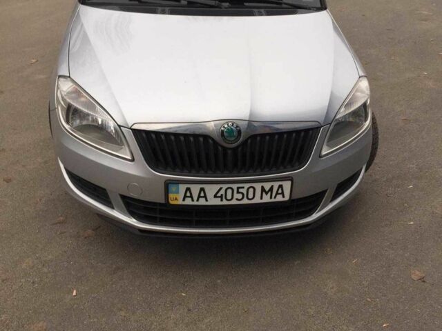 Сірий Шкода Фабія, об'ємом двигуна 1.2 л та пробігом 203 тис. км за 5300 $, фото 1 на Automoto.ua