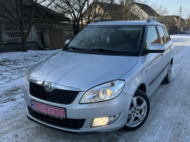 Сірий Шкода Фабія, об'ємом двигуна 1.2 л та пробігом 210 тис. км за 5999 $, фото 1 на Automoto.ua