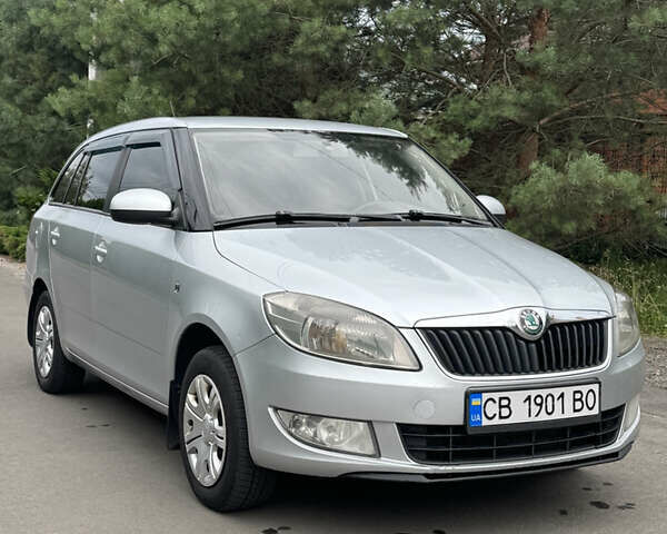 Сірий Шкода Фабія, об'ємом двигуна 1.39 л та пробігом 224 тис. км за 5250 $, фото 1 на Automoto.ua