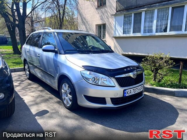 Сірий Шкода Фабія, об'ємом двигуна 1.6 л та пробігом 270 тис. км за 4999 $, фото 1 на Automoto.ua