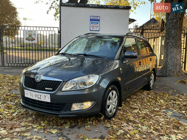Шкода Фабия 2011 в Калуше на Automoto.ua Серый Шкода Фабия, объемом двигателя 1.2 л и пробегом 218 тыс. км за 5699 $, фото 1 на Automoto.ua