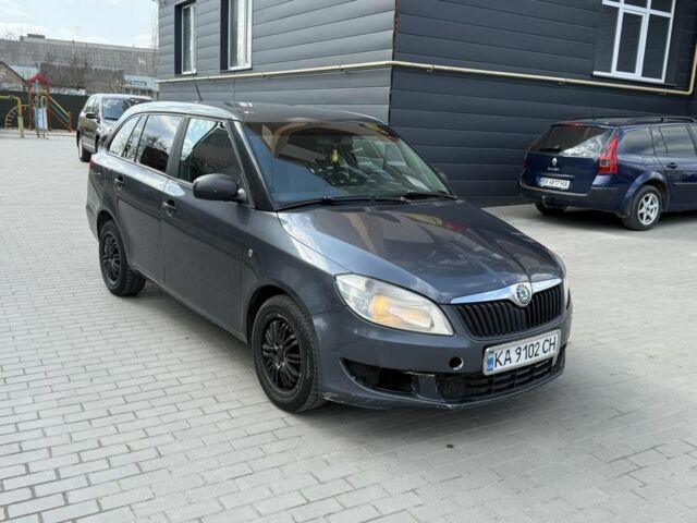 Сірий Шкода Фабія, об'ємом двигуна 1.6 л та пробігом 300 тис. км за 3000 $, фото 1 на Automoto.ua