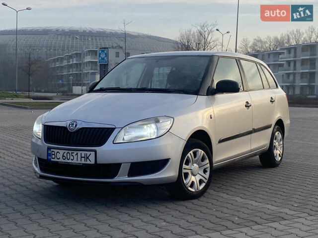 Серый Шкода Фабия, объемом двигателя 1.6 л и пробегом 278 тыс. км за 4400 $, фото 1 на Automoto.ua