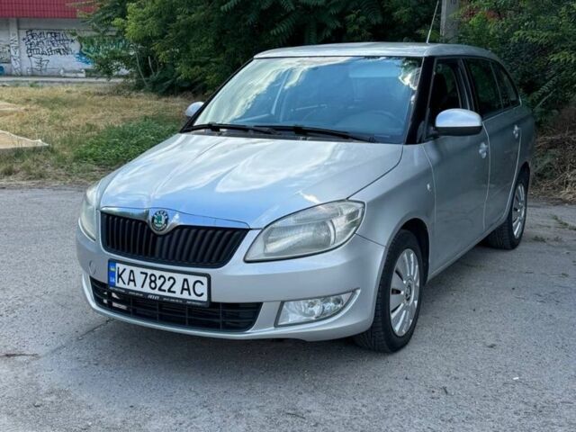 Сірий Шкода Фабія, об'ємом двигуна 1.6 л та пробігом 260 тис. км за 4700 $, фото 1 на Automoto.ua