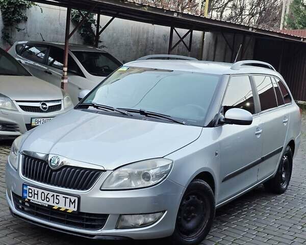 Сірий Шкода Фабія, об'ємом двигуна 1.6 л та пробігом 265 тис. км за 4650 $, фото 1 на Automoto.ua