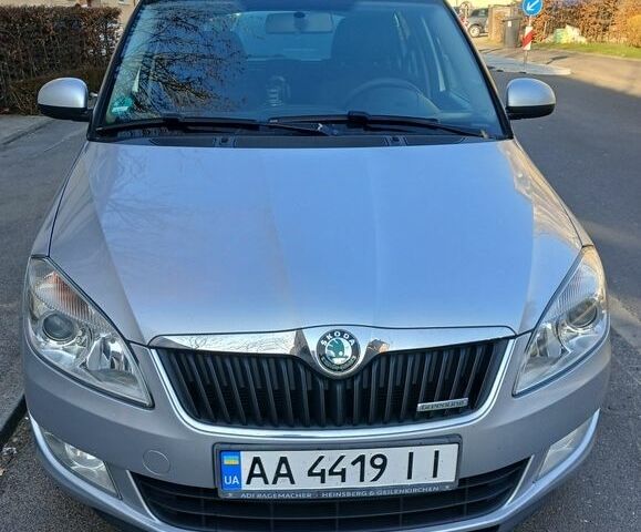 Серый Шкода Фабия, объемом двигателя 1.2 л и пробегом 247 тыс. км за 4970 $, фото 1 на Automoto.ua