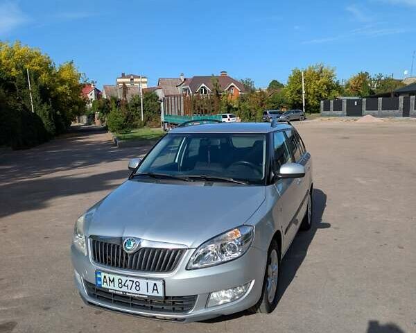 Сірий Шкода Фабія, об'ємом двигуна 1.6 л та пробігом 233 тис. км за 6000 $, фото 1 на Automoto.ua