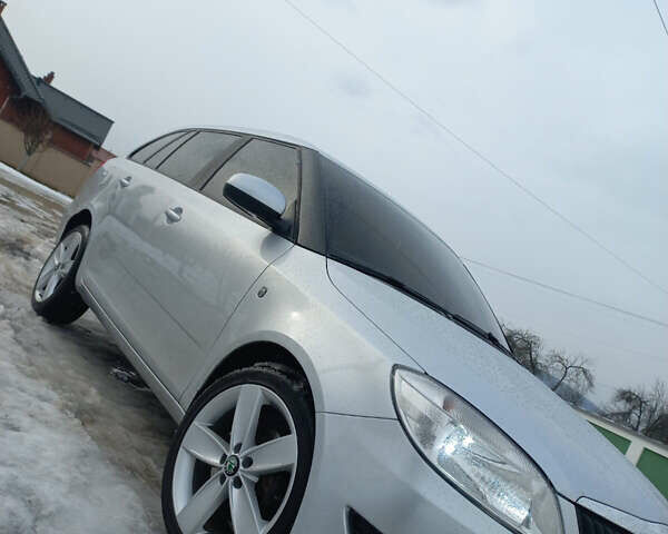 Сірий Шкода Фабія, об'ємом двигуна 1.6 л та пробігом 245 тис. км за 6500 $, фото 1 на Automoto.ua