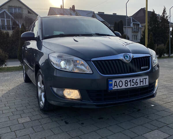 Серый Шкода Фабия, объемом двигателя 1.2 л и пробегом 248 тыс. км за 5900 $, фото 1 на Automoto.ua