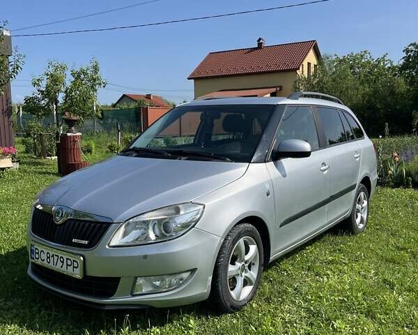 Серый Шкода Фабия, объемом двигателя 1.2 л и пробегом 215 тыс. км за 4900 $, фото 1 на Automoto.ua