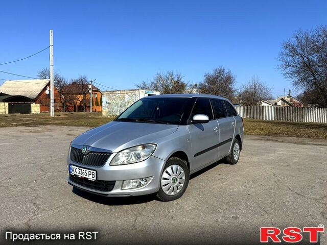 Серый Шкода Фабия, объемом двигателя 1.4 л и пробегом 208 тыс. км за 4950 $, фото 1 на Automoto.ua