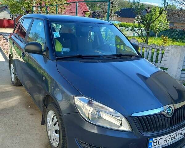 Сірий Шкода Фабія, об'ємом двигуна 1.6 л та пробігом 274 тис. км за 5200 $, фото 1 на Automoto.ua
