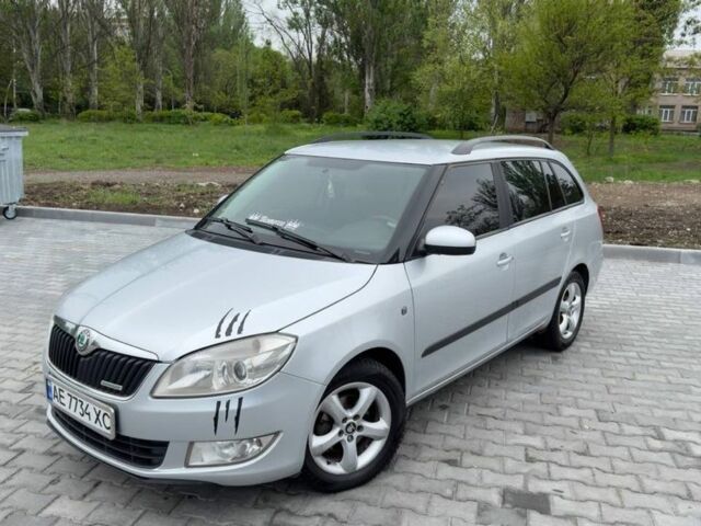 Сірий Шкода Фабія, об'ємом двигуна 1.2 л та пробігом 256 тис. км за 4600 $, фото 1 на Automoto.ua