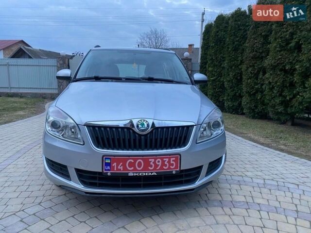 Серый Шкода Фабия, объемом двигателя 1.6 л и пробегом 218 тыс. км за 6400 $, фото 1 на Automoto.ua