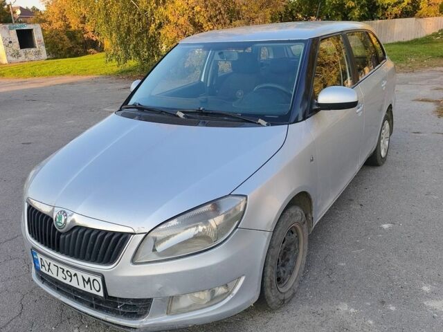 Сірий Шкода Фабія, об'ємом двигуна 1.39 л та пробігом 310 тис. км за 3700 $, фото 1 на Automoto.ua