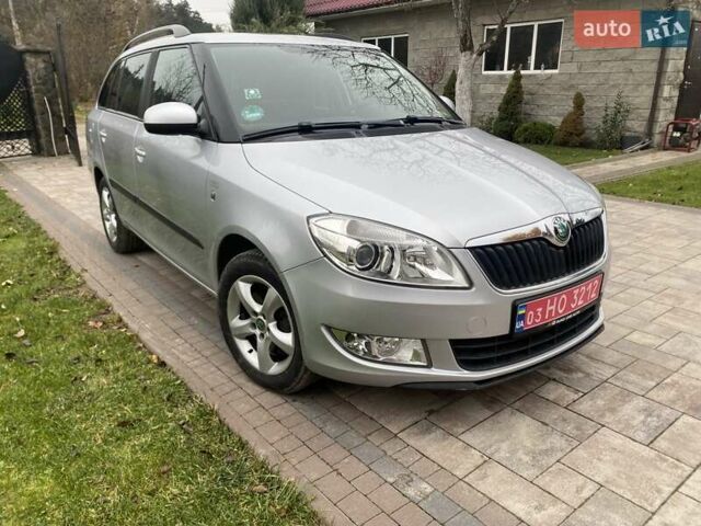 Сірий Шкода Фабія, об'ємом двигуна 1.2 л та пробігом 222 тис. км за 7200 $, фото 1 на Automoto.ua