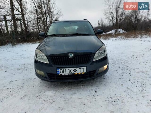 Серый Шкода Фабия, объемом двигателя 1.6 л и пробегом 347 тыс. км за 4700 $, фото 1 на Automoto.ua