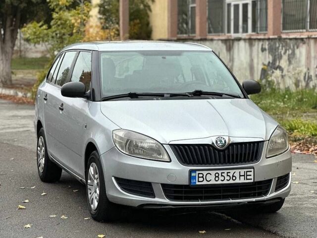 Сірий Шкода Фабія, об'ємом двигуна 1.6 л та пробігом 450 тис. км за 3700 $, фото 1 на Automoto.ua