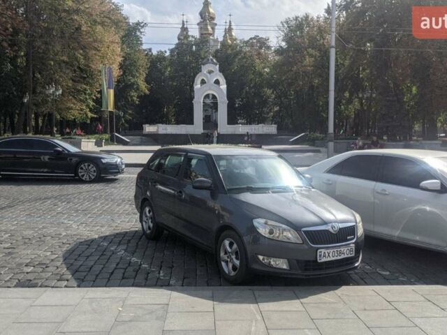 Серый Шкода Фабия, объемом двигателя 1.2 л и пробегом 247 тыс. км за 4450 $, фото 1 на Automoto.ua