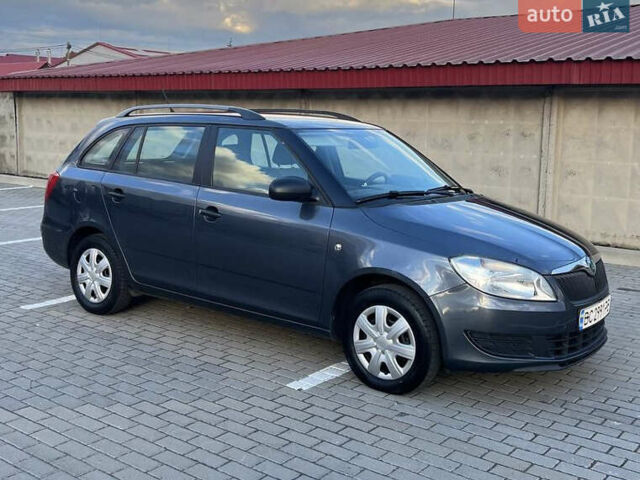 Сірий Шкода Фабія, об'ємом двигуна 1.2 л та пробігом 295 тис. км за 5300 $, фото 1 на Automoto.ua