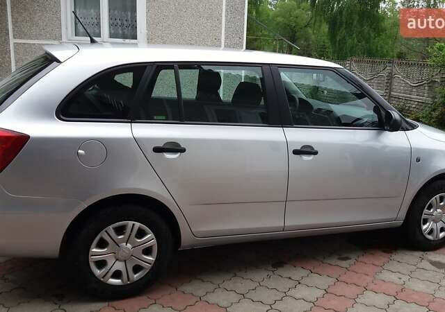 Сірий Шкода Фабія, об'ємом двигуна 1.6 л та пробігом 209 тис. км за 6900 $, фото 1 на Automoto.ua
