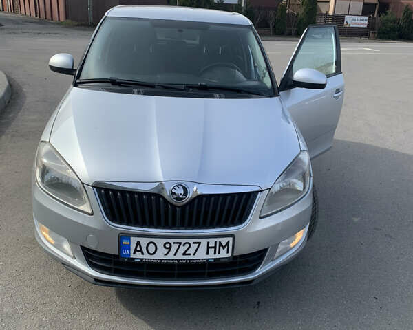 Сірий Шкода Фабія, об'ємом двигуна 1.6 л та пробігом 266 тис. км за 6200 $, фото 1 на Automoto.ua