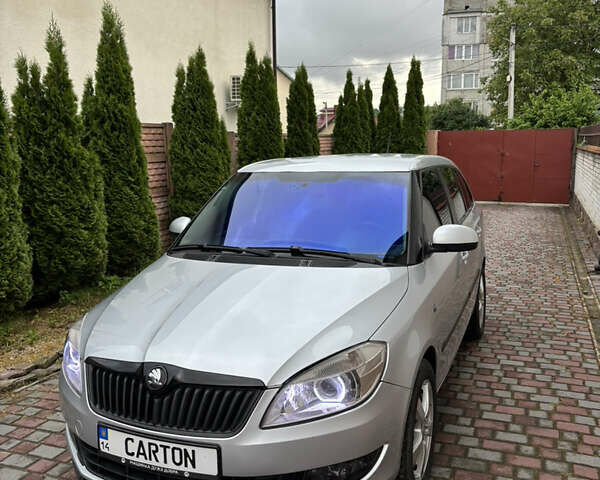 Серый Шкода Фабия, объемом двигателя 1.6 л и пробегом 274 тыс. км за 6500 $, фото 1 на Automoto.ua