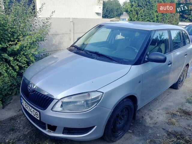 Серый Шкода Фабия, объемом двигателя 1.6 л и пробегом 260 тыс. км за 6800 $, фото 1 на Automoto.ua