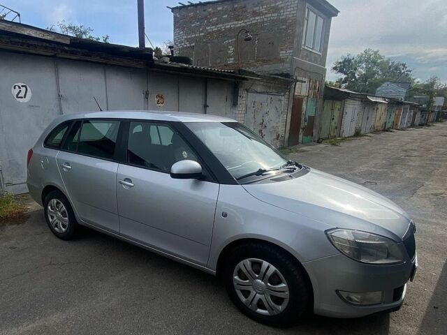 Сірий Шкода Фабія, об'ємом двигуна 1.6 л та пробігом 205 тис. км за 6200 $, фото 1 на Automoto.ua