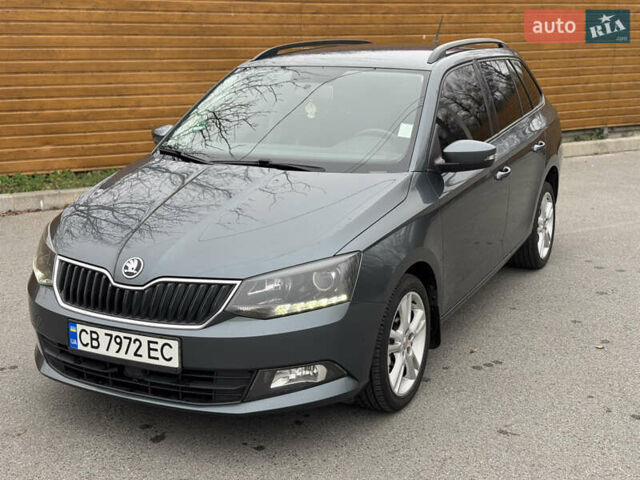 Серый Шкода Фабия, объемом двигателя 1.42 л и пробегом 179 тыс. км за 8500 $, фото 1 на Automoto.ua