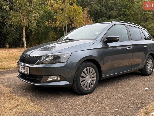 Сірий Шкода Фабія, об'ємом двигуна 1.4 л та пробігом 285 тис. км за 7500 $, фото 1 на Automoto.ua