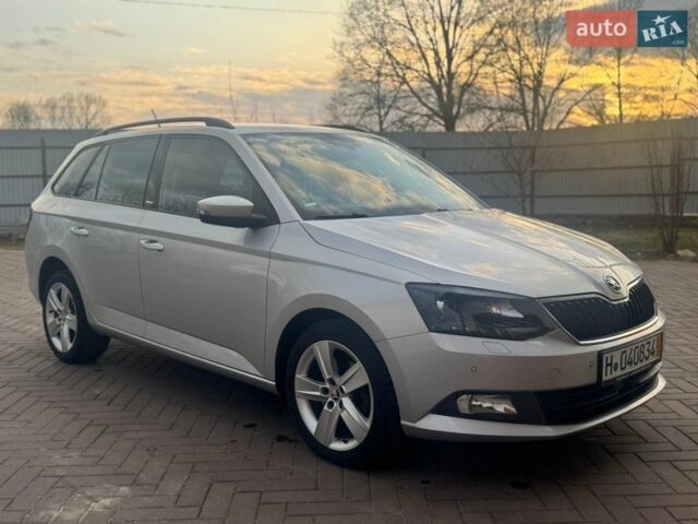 Серый Шкода Фабия, объемом двигателя 1.4 л и пробегом 142 тыс. км за 8777 $, фото 1 на Automoto.ua