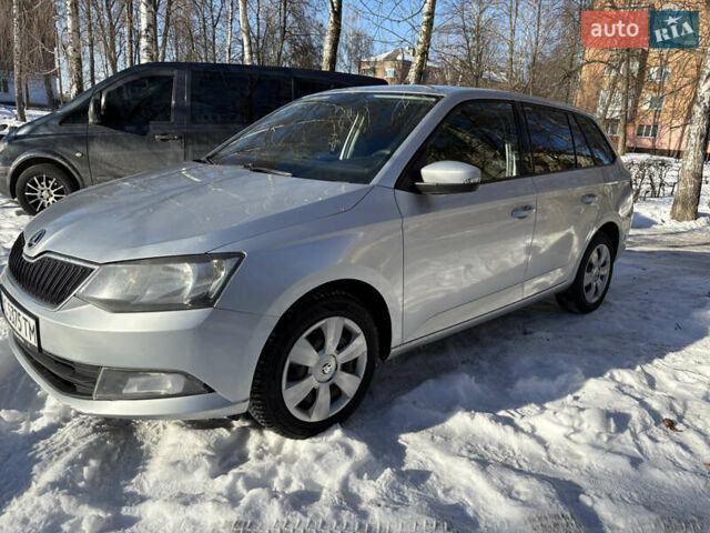 Серый Шкода Фабия, объемом двигателя 1.4 л и пробегом 303 тыс. км за 7500 $, фото 1 на Automoto.ua