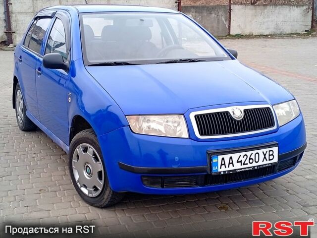 Синій Шкода Фабія, об'ємом двигуна 1.4 л та пробігом 198 тис. км за 3300 $, фото 1 на Automoto.ua