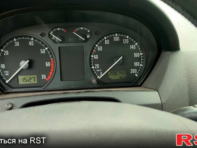 Синий Шкода Фабия, объемом двигателя 1.4 л и пробегом 206 тыс. км за 4000 $, фото 1 на Automoto.ua