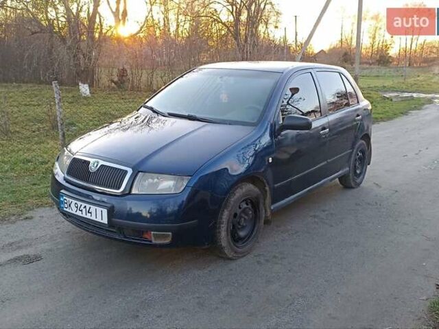 Синий Шкода Фабия, объемом двигателя 1.4 л и пробегом 300 тыс. км за 1980 $, фото 1 на Automoto.ua