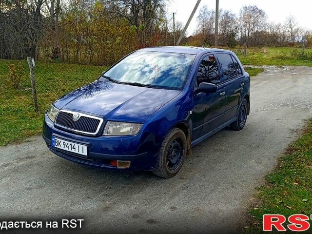 Синий Шкода Фабия, объемом двигателя 1.4 л и пробегом 300 тыс. км за 1999 $, фото 1 на Automoto.ua