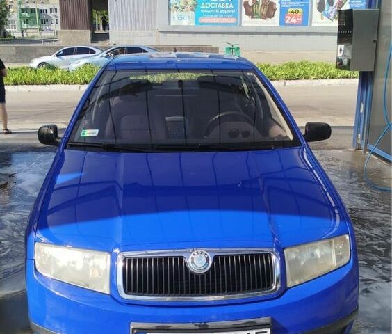 Синий Шкода Фабия, объемом двигателя 1.4 л и пробегом 3 тыс. км за 2050 $, фото 1 на Automoto.ua