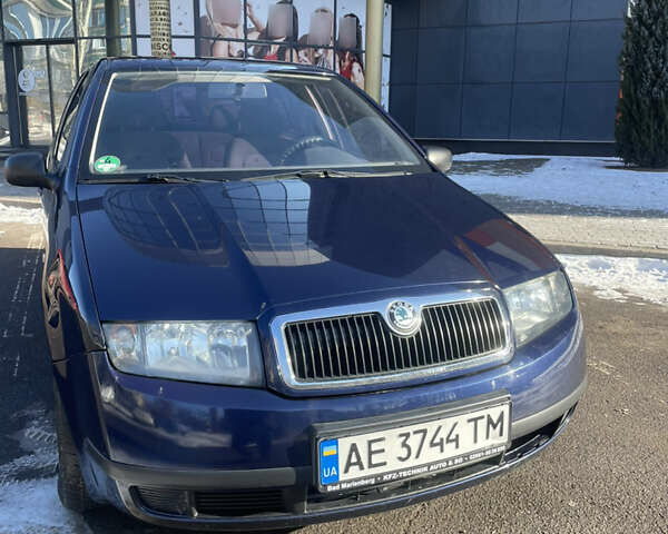 Синий Шкода Фабия, объемом двигателя 1.39 л и пробегом 218 тыс. км за 4100 $, фото 1 на Automoto.ua