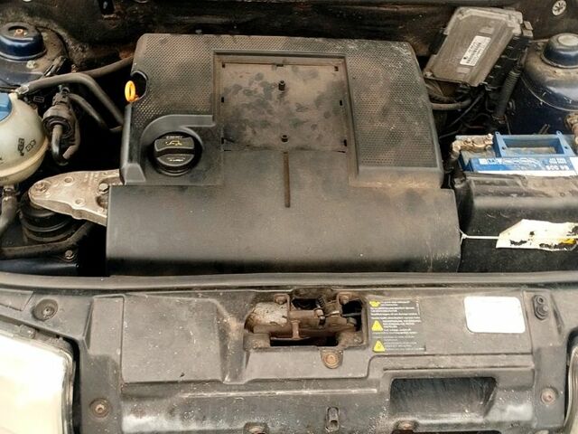 Синій Шкода Фабія, об'ємом двигуна 1.2 л та пробігом 400 тис. км за 3000 $, фото 1 на Automoto.ua