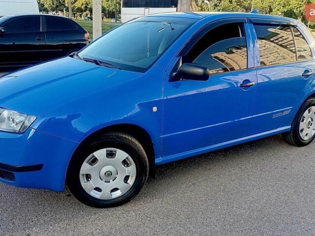 Синій Шкода Фабія, об'ємом двигуна 1.2 л та пробігом 250 тис. км за 3600 $, фото 1 на Automoto.ua